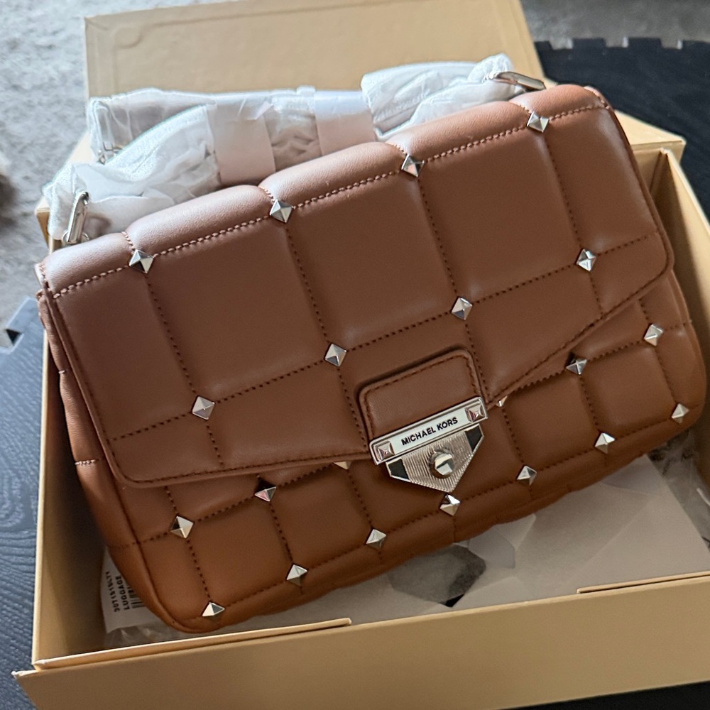 Michael Kors SoHo large quilted studded shoulder bag. Tan with silver. - Picture 2 of 5